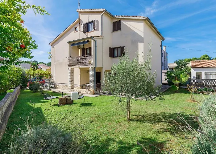 Apartment Zrinka-2 By Interhome