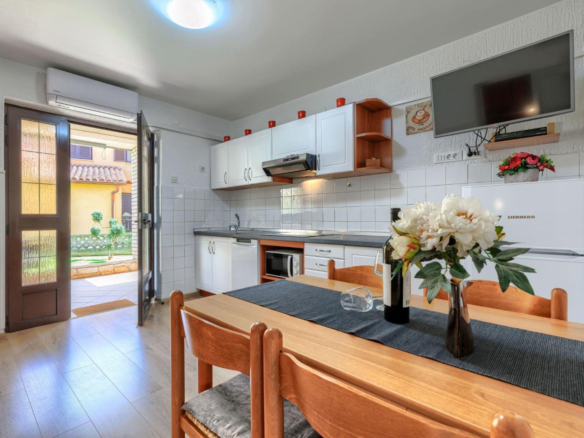 Apartamento Zrinka-2 By Interhome